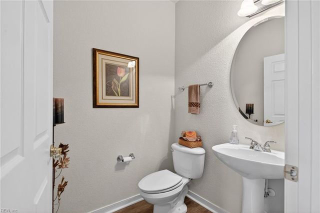 1449 Scoonie Pointe DR, Chesapeake, VA 23322