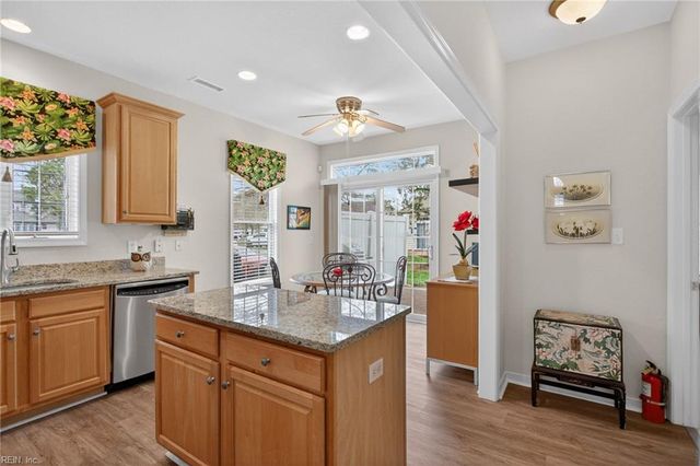 1449 Scoonie Pointe DR, Chesapeake, VA 23322