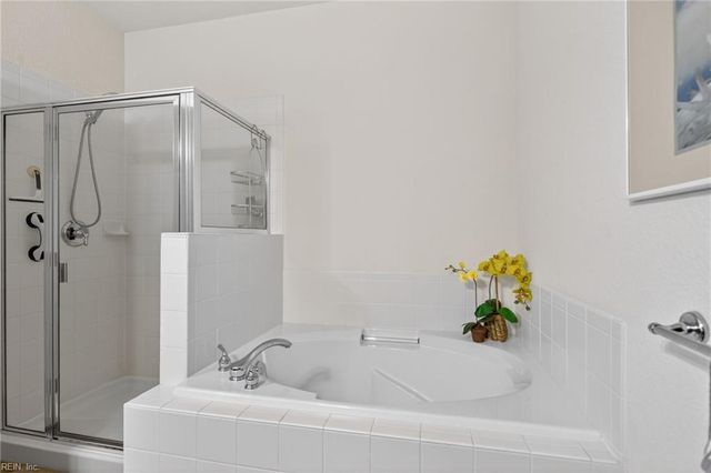 1449 Scoonie Pointe DR, Chesapeake, VA 23322