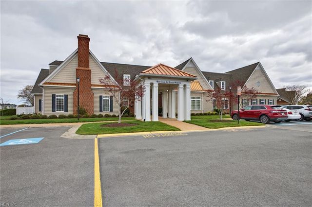 1449 Scoonie Pointe DR, Chesapeake, VA 23322