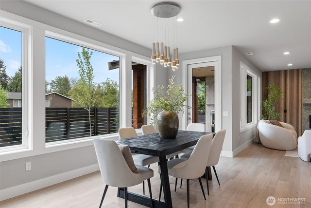7825 NE 143rd Street, Kirkland, WA 98034