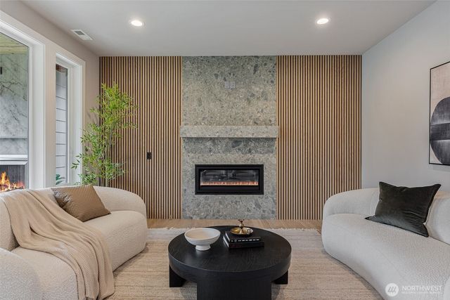 7825 NE 143rd Street, Kirkland, WA 98034