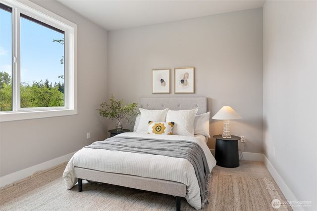 7825 NE 143rd Street, Kirkland, WA 98034