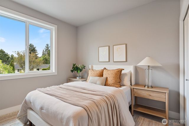 7825 NE 143rd Street, Kirkland, WA 98034