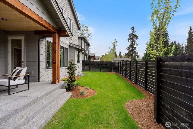 7825 NE 143rd Street, Kirkland, WA 98034