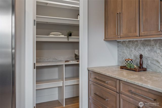 7825 NE 143rd Street, Kirkland, WA 98034