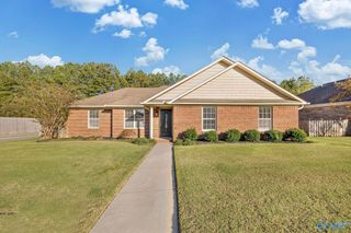 2614 NW Park Avenue, Hartselle, AL 35640