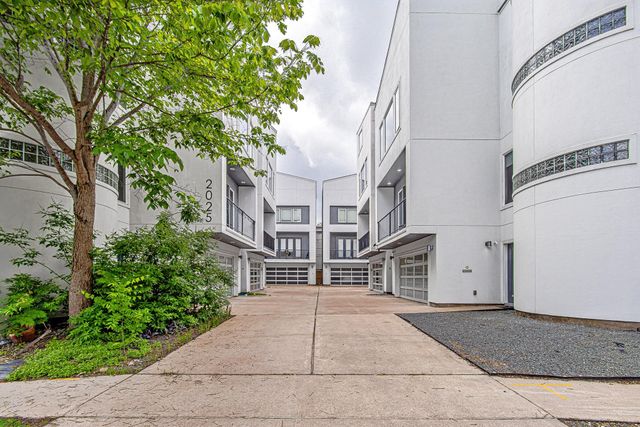 2025 Colquitt Street E, Houston, TX 77098