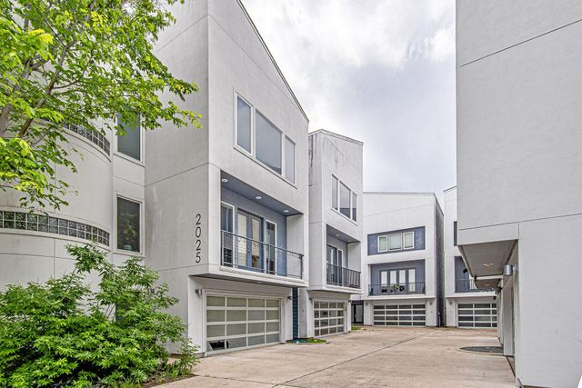 2025 Colquitt Street E, Houston, TX 77098