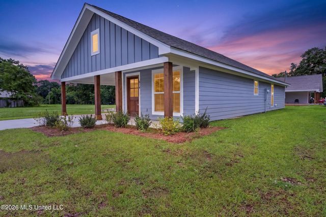 814 W 7th Street, Hattiesburg, MS 39401