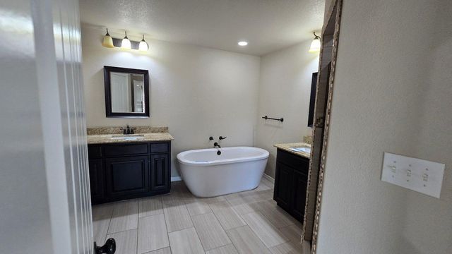 210 Stonehenge WAY, Marble Falls, TX 78654