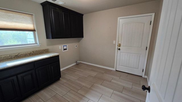 210 Stonehenge WAY, Marble Falls, TX 78654