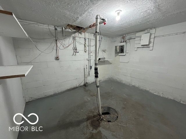 3206 N College Avenue, Indianapolis, IN 46205