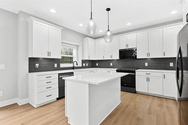 5414 Bradley Court, Kalamazoo, MI 49009