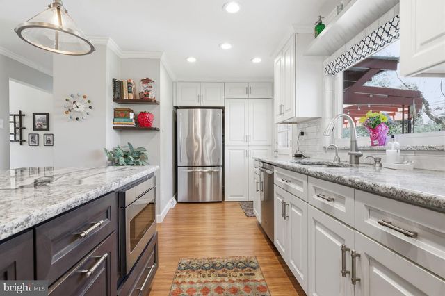 3868 BLAKE RD, Huntingdon Valley, PA 19006