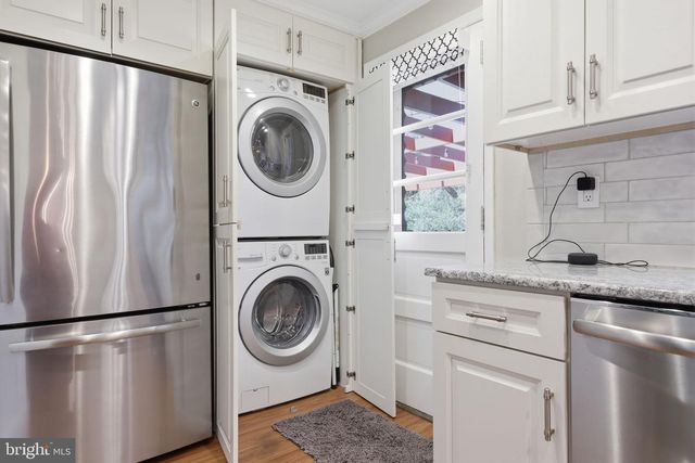 3868 BLAKE RD, Huntingdon Valley, PA 19006