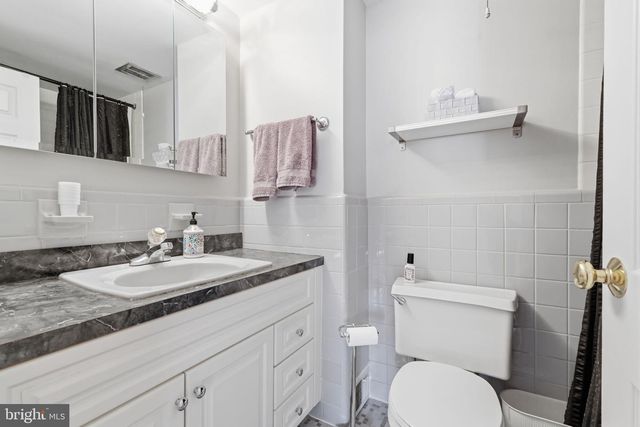 3868 BLAKE RD, Huntingdon Valley, PA 19006