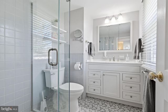 3868 BLAKE RD, Huntingdon Valley, PA 19006