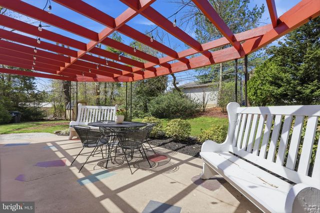 3868 BLAKE RD, Huntingdon Valley, PA 19006