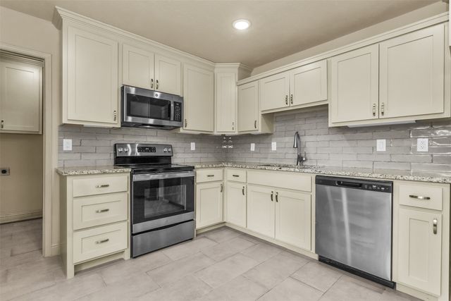 556 Freestone Drive, Allen, TX 75002