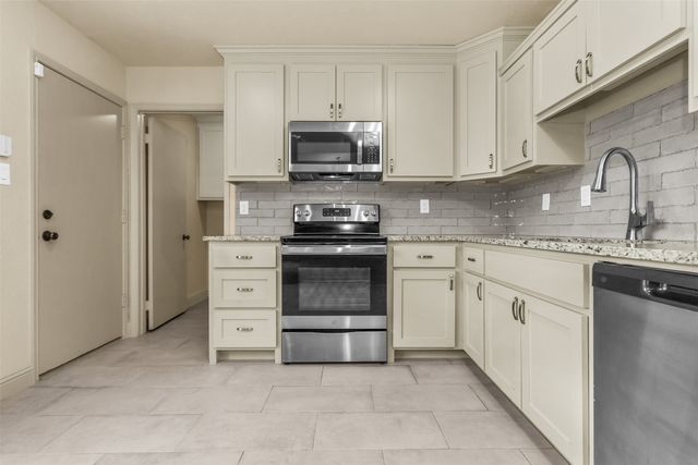 556 Freestone Drive, Allen, TX 75002