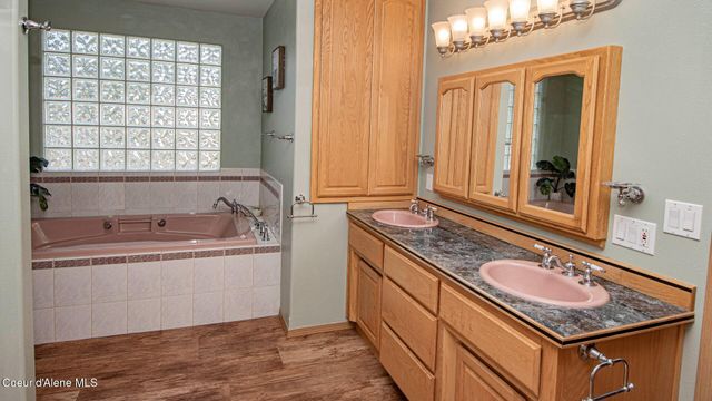 6616 Comanche St, Bonners Ferry, ID 83805