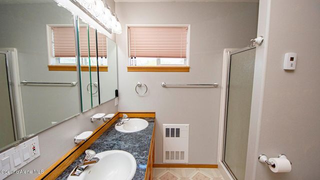 6616 Comanche St, Bonners Ferry, ID 83805