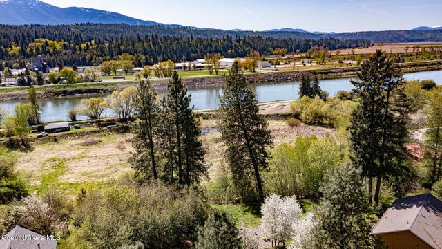 6616 Comanche St, Bonners Ferry, ID 83805