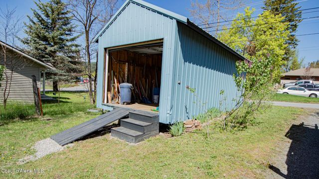 6616 Comanche St, Bonners Ferry, ID 83805