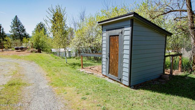 6616 Comanche St, Bonners Ferry, ID 83805