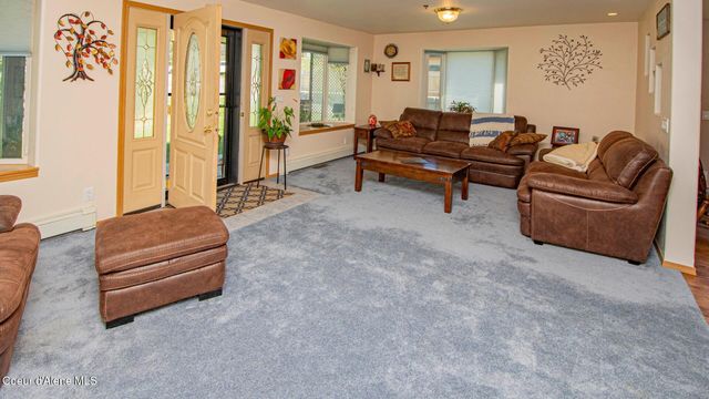 6616 Comanche St, Bonners Ferry, ID 83805