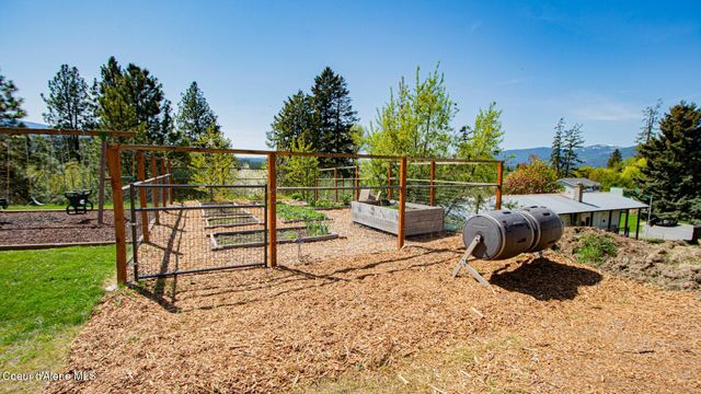 6616 Comanche St, Bonners Ferry, ID 83805
