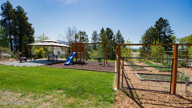 6616 Comanche St, Bonners Ferry, ID 83805