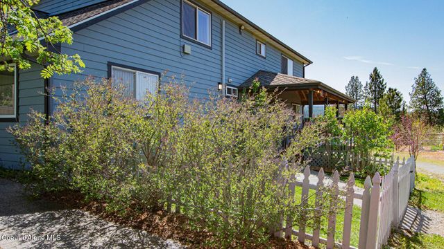 6616 Comanche St, Bonners Ferry, ID 83805