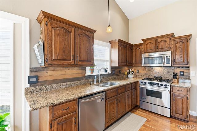 3735 Falcon View Drive, Arnold, MO 63010