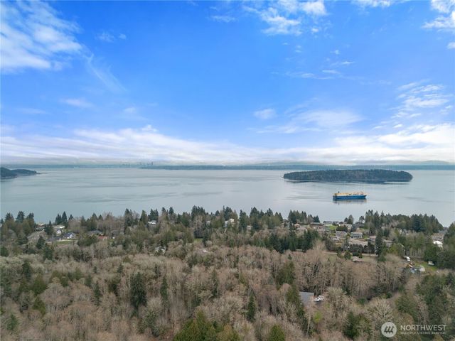 7350 E Raintree Lane, Port Orchard, WA 98366