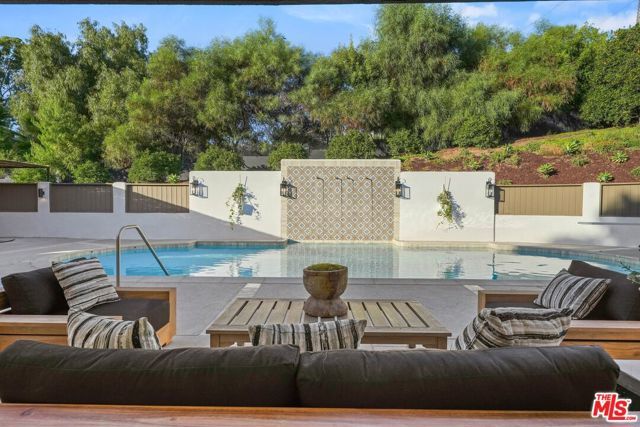 431 Montana Circle, Ojai, CA 93023