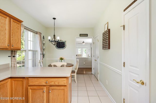 10 Sparrow Drive, Hamilton, NJ 08690