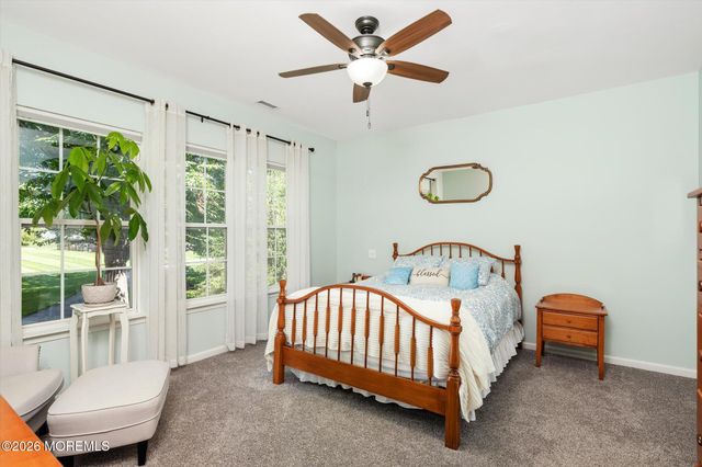 10 Sparrow Drive, Hamilton, NJ 08690