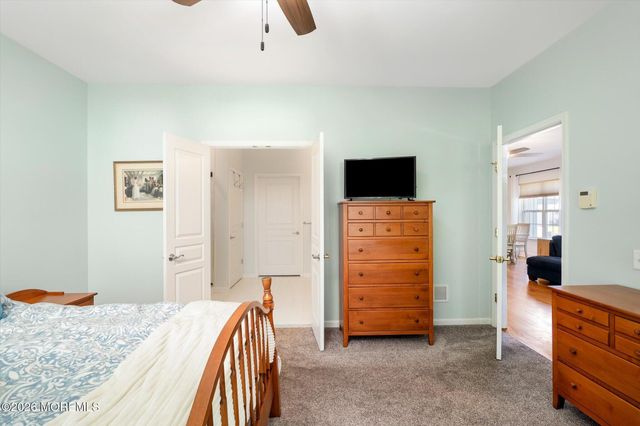 10 Sparrow Drive, Hamilton, NJ 08690