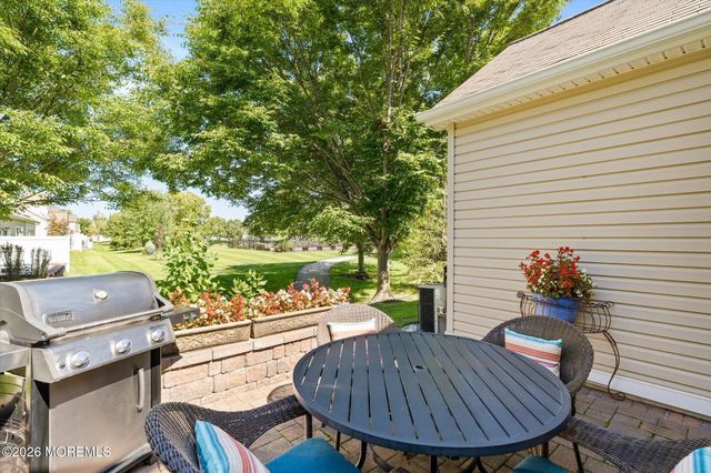 10 Sparrow Drive, Hamilton, NJ 08690