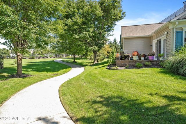 10 Sparrow Drive, Hamilton, NJ 08690