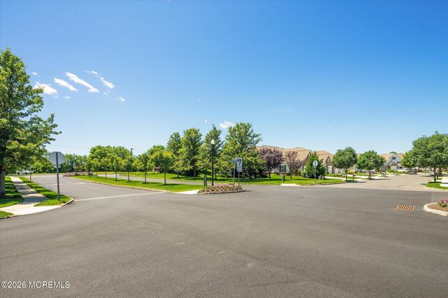 10 Sparrow Drive, Hamilton, NJ 08690