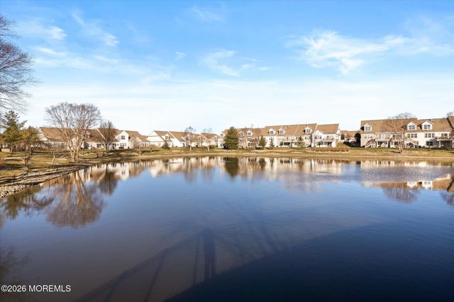 10 Sparrow Drive, Hamilton, NJ 08690