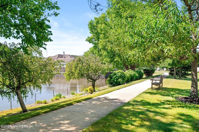 10 Sparrow Drive, Hamilton, NJ 08690
