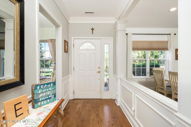 10 Sparrow Drive, Hamilton, NJ 08690