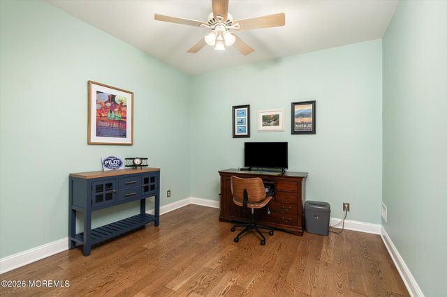 10 Sparrow Drive, Hamilton, NJ 08690