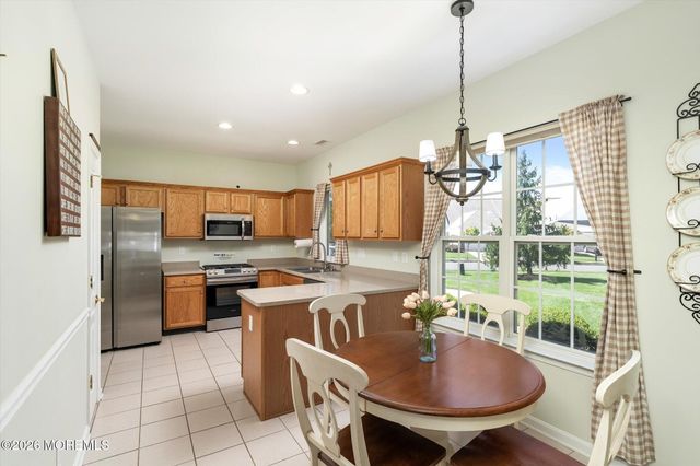 10 Sparrow Drive, Hamilton, NJ 08690