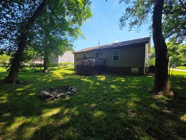 105 Monarch Ln, Clarksville, TN 37042