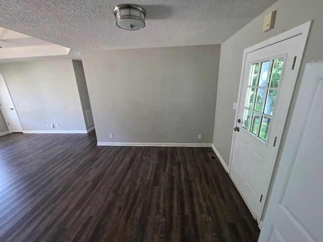 105 Monarch Ln, Clarksville, TN 37042
